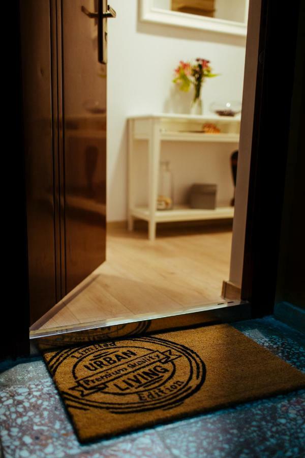Urban Living Apartment Timisoara Esterno foto